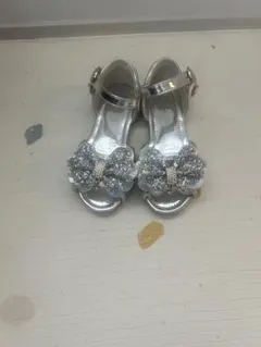 [美品]シルバー グリッターリボン フォーマルシューズ