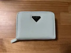 ミントグリーン 二つ折り財布 10ポケット