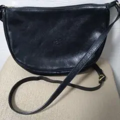 美品　IL BISONTE イルビゾンテ ショルダーバッグBCR021 ブラックのサムネイル