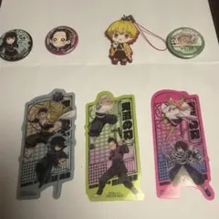 鬼滅の刃 アクリルキーホルダー・缶バッジセット