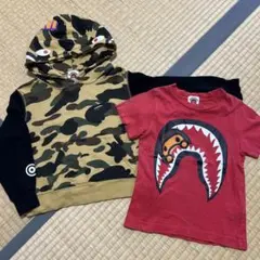 BAPE KIDS シャークTシャツ カモ柄パーカー 2点セット100cmのサムネイル