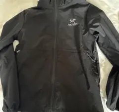 再出品　美品ARCTERYX アークテリクス　ベータジャケット　刺繍ロゴ