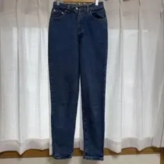 Item thumbnail for item 92ff3beb-af09-4b92-83eb-ba53fb0b3cb0