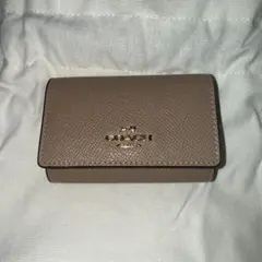 COACH ベージュ レザー キーケース