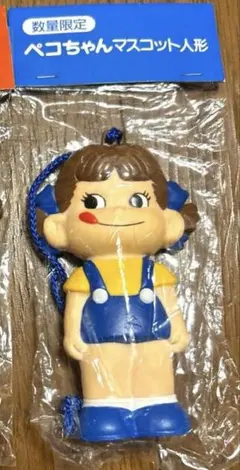 新品未開封　不二家ミルキーペコちゃん　マスコット人形　数量限定　青のサムネイル