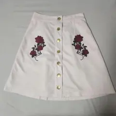 AnkRouge 薔薇刺繍入りミニスカート