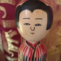 小椋久太郎作 秋田木地山系 伝統こけし 32cm 梅鉢前垂れ - メルカリ