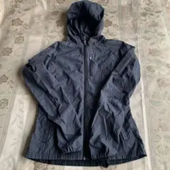 PUMA レディース　ウインドブレーカーM チャコールグレー　模様入り