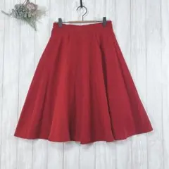 ☆アースミュージックアンドエコロジー(F) フレアスカート ひざ丈 タック 赤