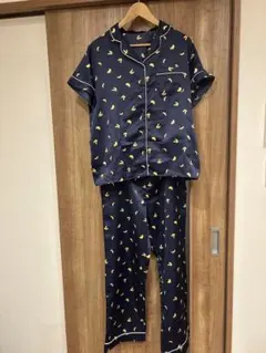 お値下げ! GU パジャマ サテン バナナ ネイビー XL半袖&長ズボン ②