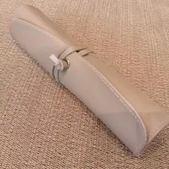 ロールペンケース　レザー　グレージュ