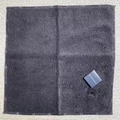 バーバリー　タオルハンカチ　ホースロゴ刺繍　ブラック系　約26cm