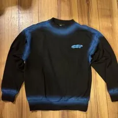 グラデーションデザイン トップス 黒と青