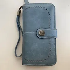 セール中新品・RFID保護機能付き青い長財布