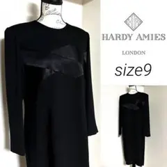 HARDY AMIES オールブラック 幾何学 デザイン ワンピースのサムネイル