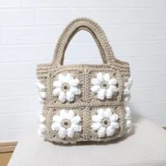 ハンドメイド　編み物　ぷっくりお花のミニトートバッグ　かぎ編み　モチーフ編み