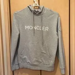 MONCLER グレー パーカーのサムネイル