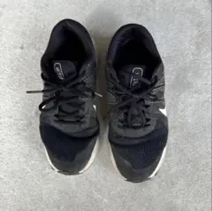 Nike ランニングシューズ 黒　25センチ