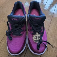 25㌢ asics ピンク スニーカー 4E - メルカリ