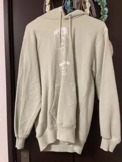 GU フード付きスウェットライトグリーン なにわ男子