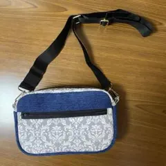 デニム×ダマスク⭐️ショルダーバッグ⭐️デニムバッグ⭐️デニムリメイク⭐️ハンドメイド