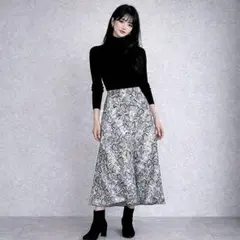 美品　パイソン柄　スカート