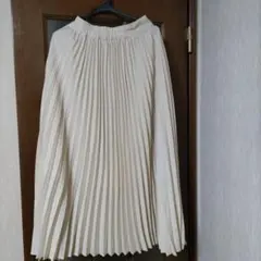 titivateアイボリー プリーツスカート ロング丈