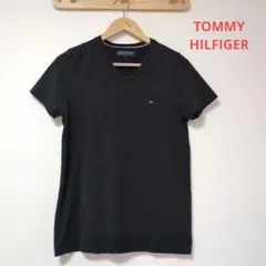 【TOMMY HILFIGER】VネックTシャツ 黒　半袖　ポイント刺繍のサムネイル