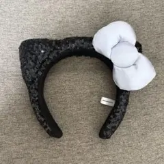 ユニバ　ハローキティ 黒　カチューシャ