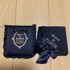 Maison de FLEUR ネイビー ミラー ハンカチ