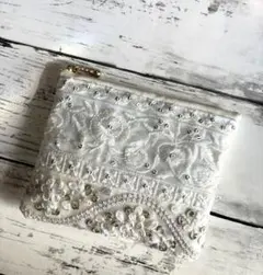 インド刺繍リボン ホワイトポーチ