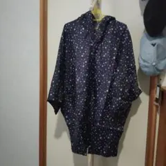 新品未使用！ キッズー星柄フード付きポンチョ レインコート