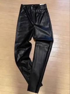 新品未使用 ZARA ザラ レザーパンツ XS