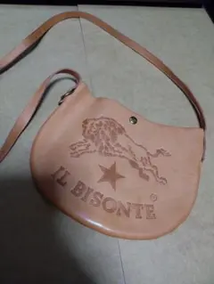 IL BISONTE レザーショルダーバッグ ヌメ　ビッグロゴのサムネイル