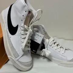 28cm 新品 ナイキ ブレーザー ミッド 77 VNTG BQ6806-100