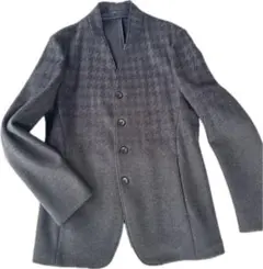 上品でお洒落なARMANI COLLEZIONI ノーカラージャケット 上品でお洒落なARMANI COLLEZIONI ノーカラージャケット