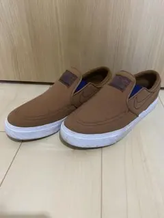 Nike Janoski スリッポン　831749-200