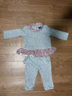 GAP baby スウェットセットアップ　ベージュ