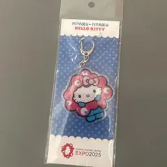 サンリオ　ミャクミャク　アクリルキーホルダー　キティ