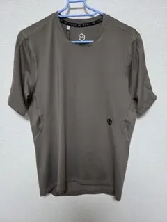 アンダーアーマー　UNDER ARMOUR　RUSH　ストレッチ　新品未使用　M