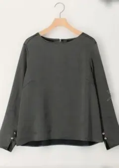 ハンマーサテンブラウス　チャコールグレー 長袖 シャツ　ノーリーズ