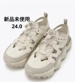 新品未使用　Columbia スライブリバイブシャンダル24.0cmのサムネイル