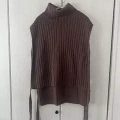 ニット　ベストのサムネイル