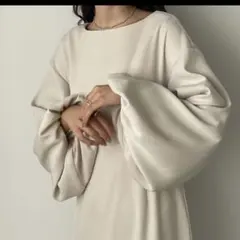 ♡Louere♡ぽわん袖♡アイボリーのサムネイル