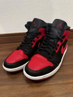 【NIKE】Air Jordan 1 Mid Bred