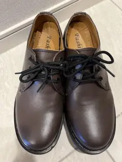 靴 ブーツ・革靴