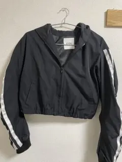 GYDA フード付きクロップドジャケット F 黒