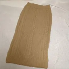 ケーブル編み　ニットスカート　Mサイズ