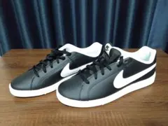NIKE コートロイヤル ブラック/ホワイト