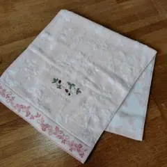 WEDGWOOD フェイスタオル ピンク ワイルドストロベリー未使用。のサムネイル